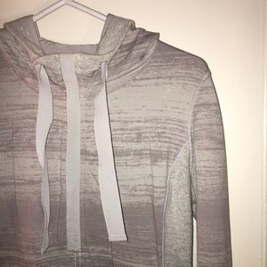 Lululemon 1/2 zip sweatshirt